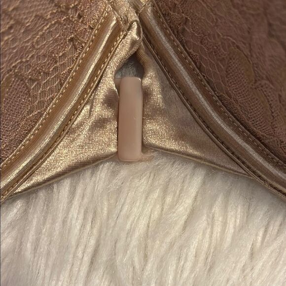 Vanity Fair Nude Full Coverage Bra with Underwire Support - Picture 2 of 7